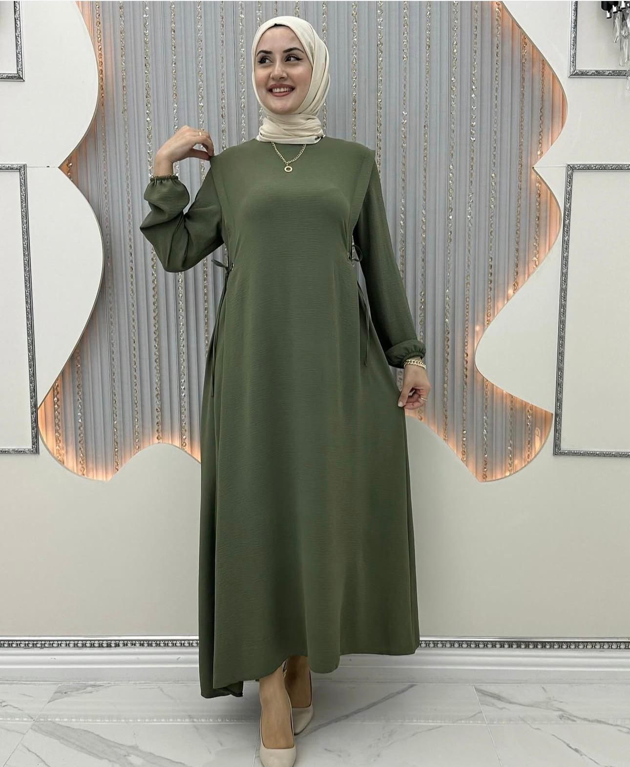 Dökümlü Zarif Burgulu Su Yolu Elbise