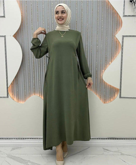 Dökümlü Zarif Burgulu Su Yolu Elbise