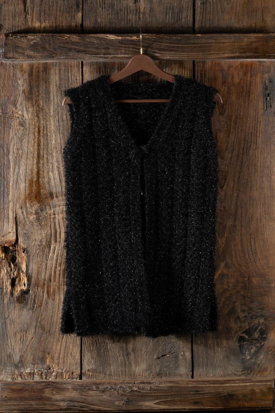 Simli El Örgüsü Görünümlü Yelek